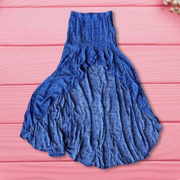 Lulus Dresses & Skirts - Lulus Hi‎ Low Skirt
